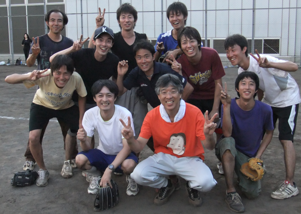 2012年度小川杯ソフトボール優勝時の写真
